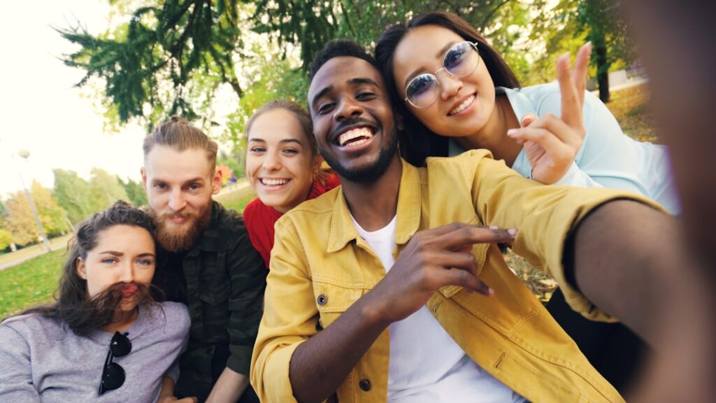 Photo selfie prompts